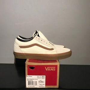 VANS OLD SKOOL ( Gum Sidestripe) white Sz10.5